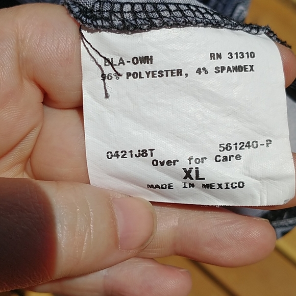 Swingy high neck sleeveless tunic top - Picture 4 of 4